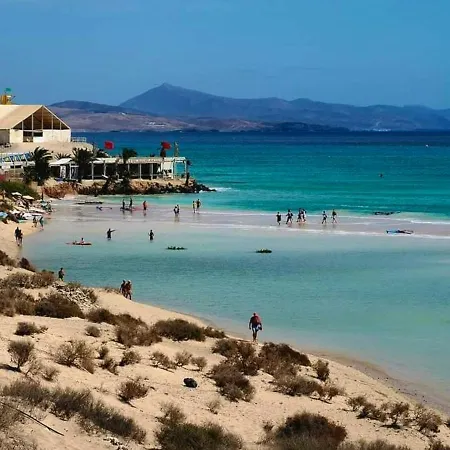 Comfortable House In Antigua With Shared Pool 度假居