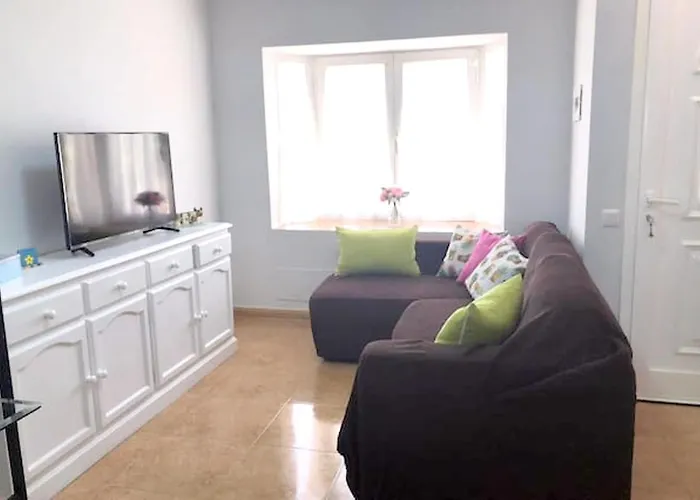 Comfortable House In Antigua With Shared Pool *