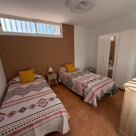 Comfortable House In Antigua With Shared Pool *